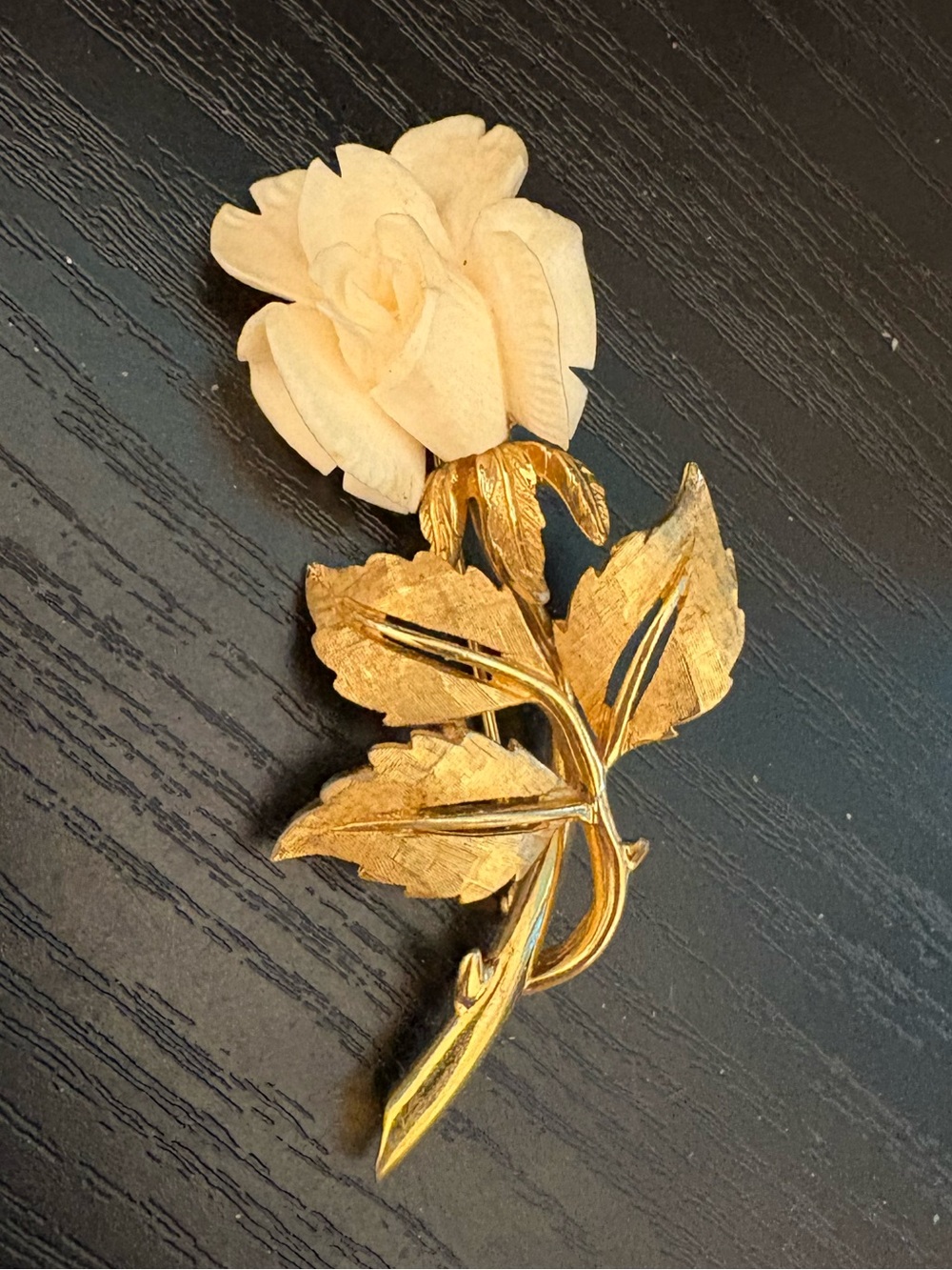 Boucher brooch 2.5” carved cream colored rose flower gold tone vintage
